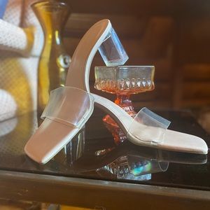 ⚡️I.N.C brand⚡️Clear heel & strap kitty heels🤍